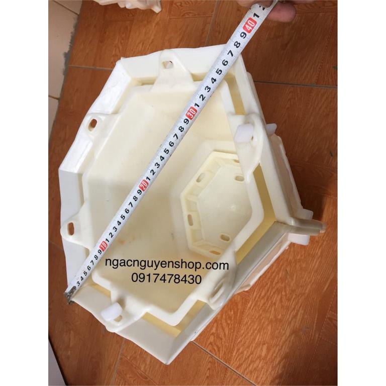 Khuôn đúc chậu lục giác rộng 30 cao 22 mẫu hoa kèm chân quỳ nhựa abs hàng dày dặn