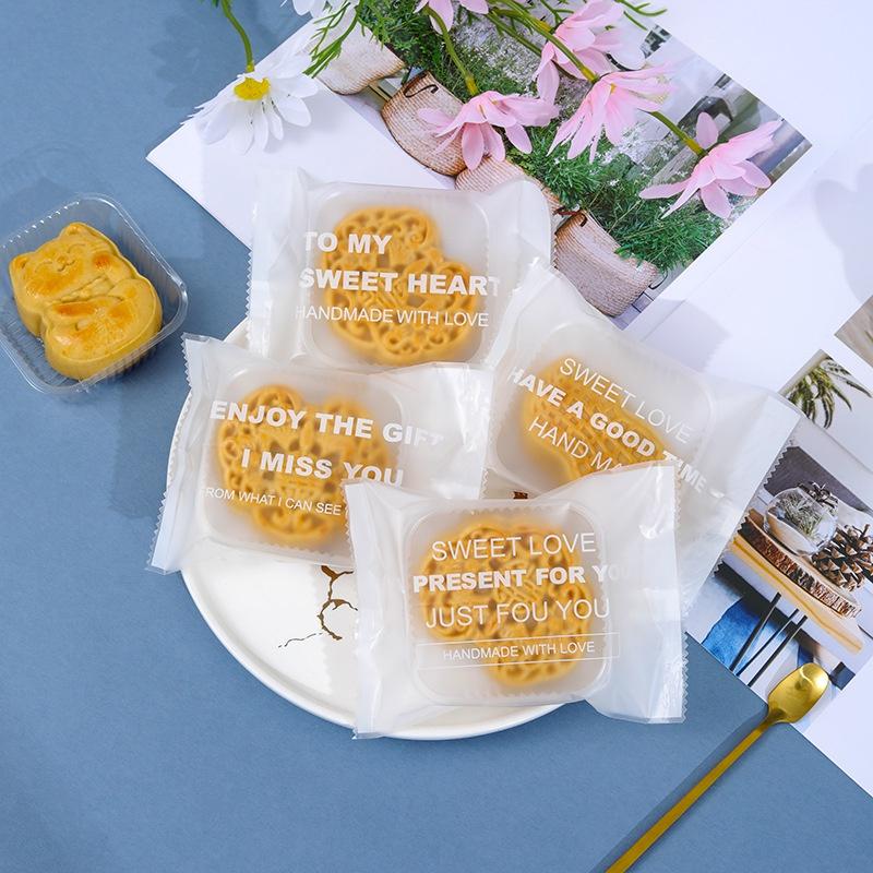 100 Túi Đựng Bánh Kẹo, Bao Bì Đựng Trà, Bánh Kẹo Họa Tiết Chữ Tiếng Anh Trắng 4 Trong 1 - VUA BAO BÌ