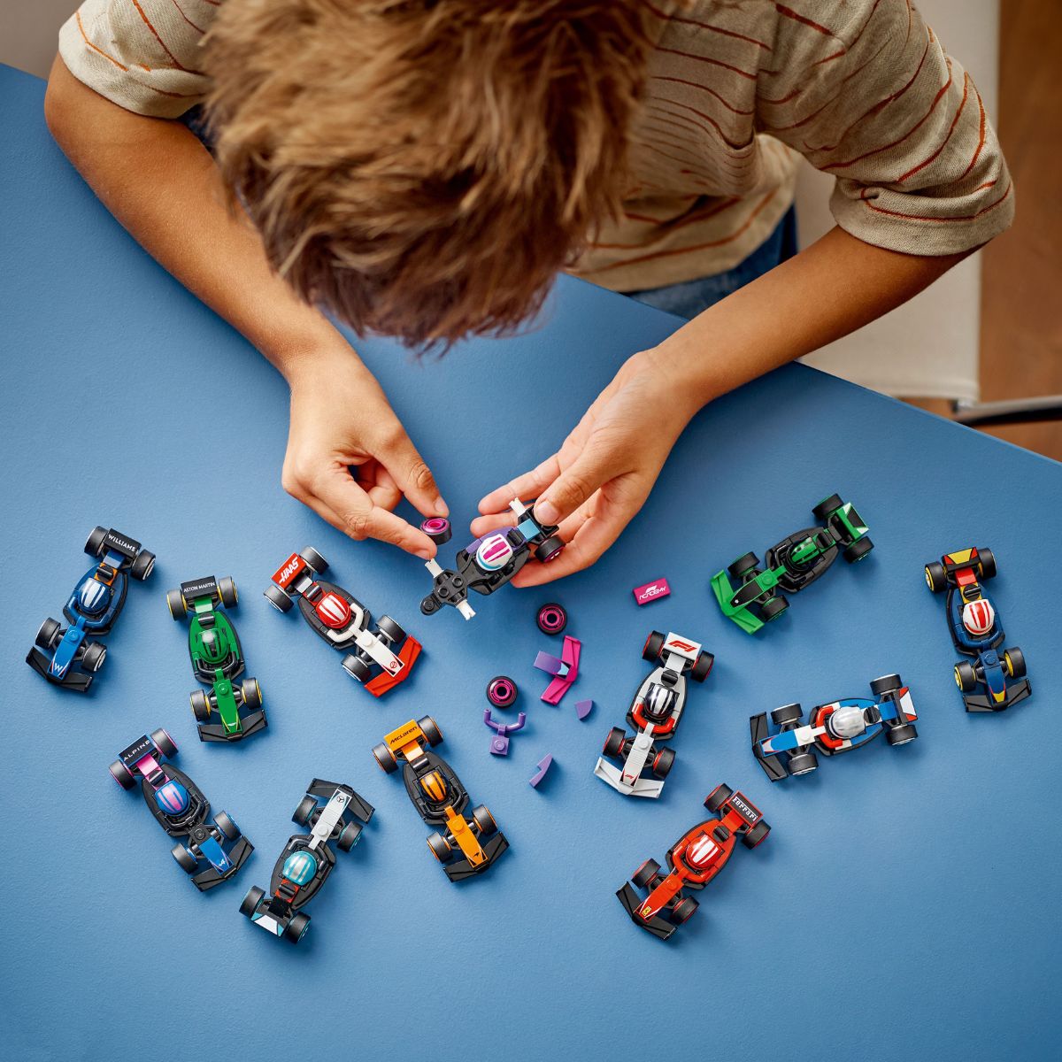 Đồ Chơi Lắp Ráp Bộ Sưu Tập Xe Đua F1 LEGO MINIFIGURES 71049 - Giao Hàng Ngẫu Nhiên