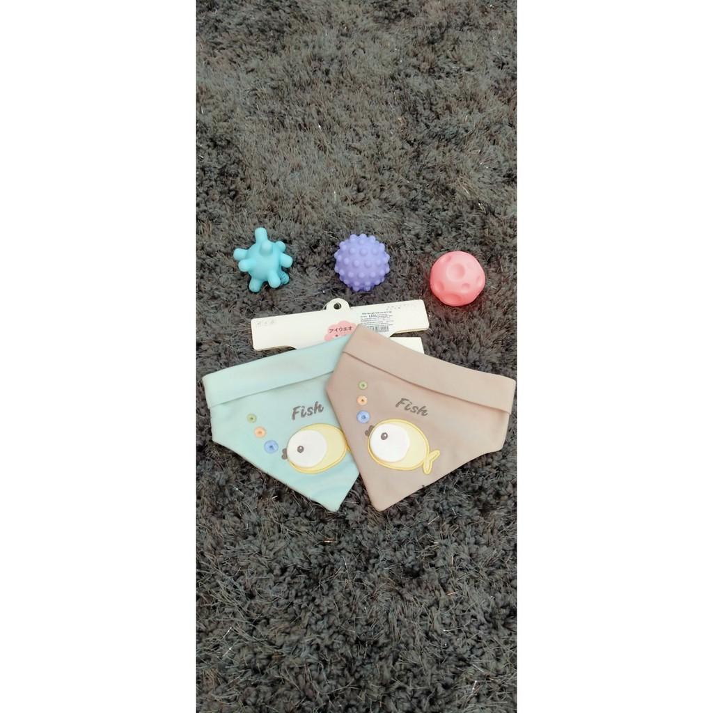 Yếm ăn,khăn tam giác cho bé từ 0-3 tuổi ,1431,1427, 1336, 1331, chất liệu cotton 100% ,thương hiệu Aiueo Nhật Bản