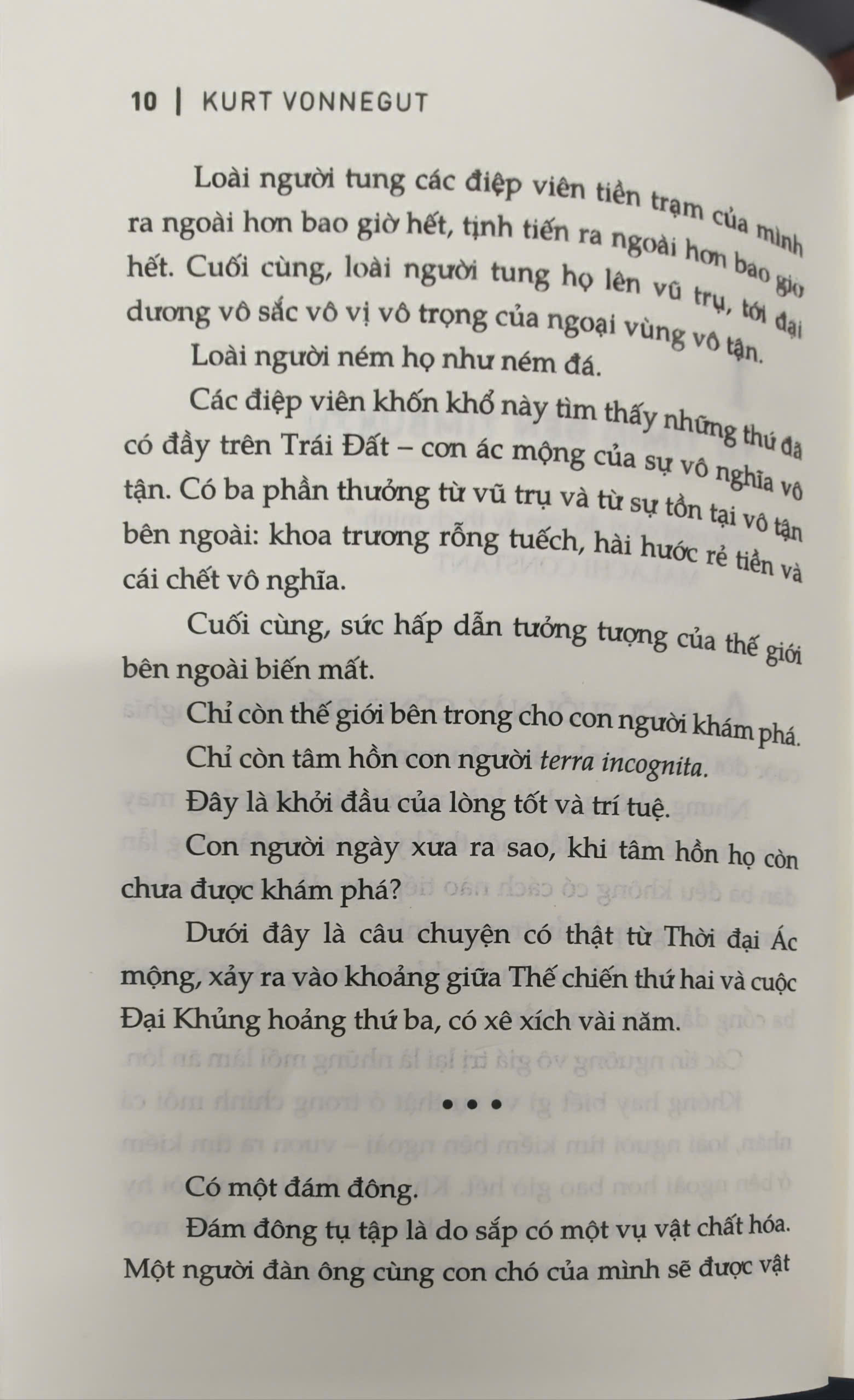 Sách - Những yêu nữ xứ Titan (Kurt Vonnegut) (Nhã Nam Official)