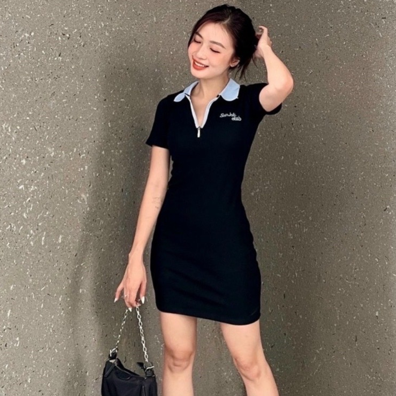 V4- Đầm polo cổ xanh có dây kéo thêu chữ chất thun mịn kiểu dáng trẻ trung nữ tính Hana