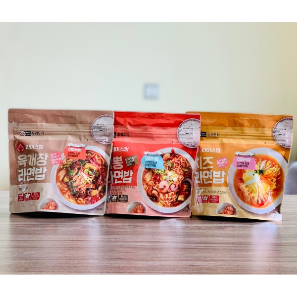 Mỳ Ramen Và Cơm Trộn Hàn Quốc Doori Doori Vị Hải Sản Gói 126g