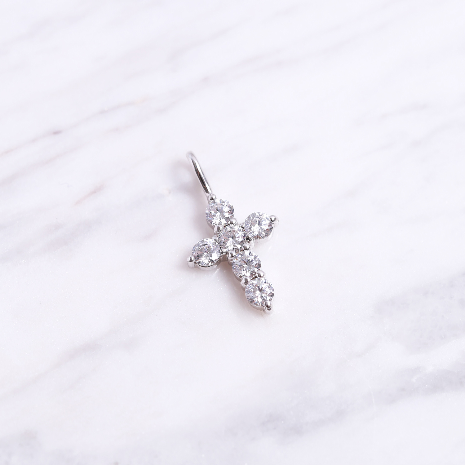 Mặt dây chuyền bạc hình thánh giá đính đá giá sốc Gix Jewel SPGMDC09