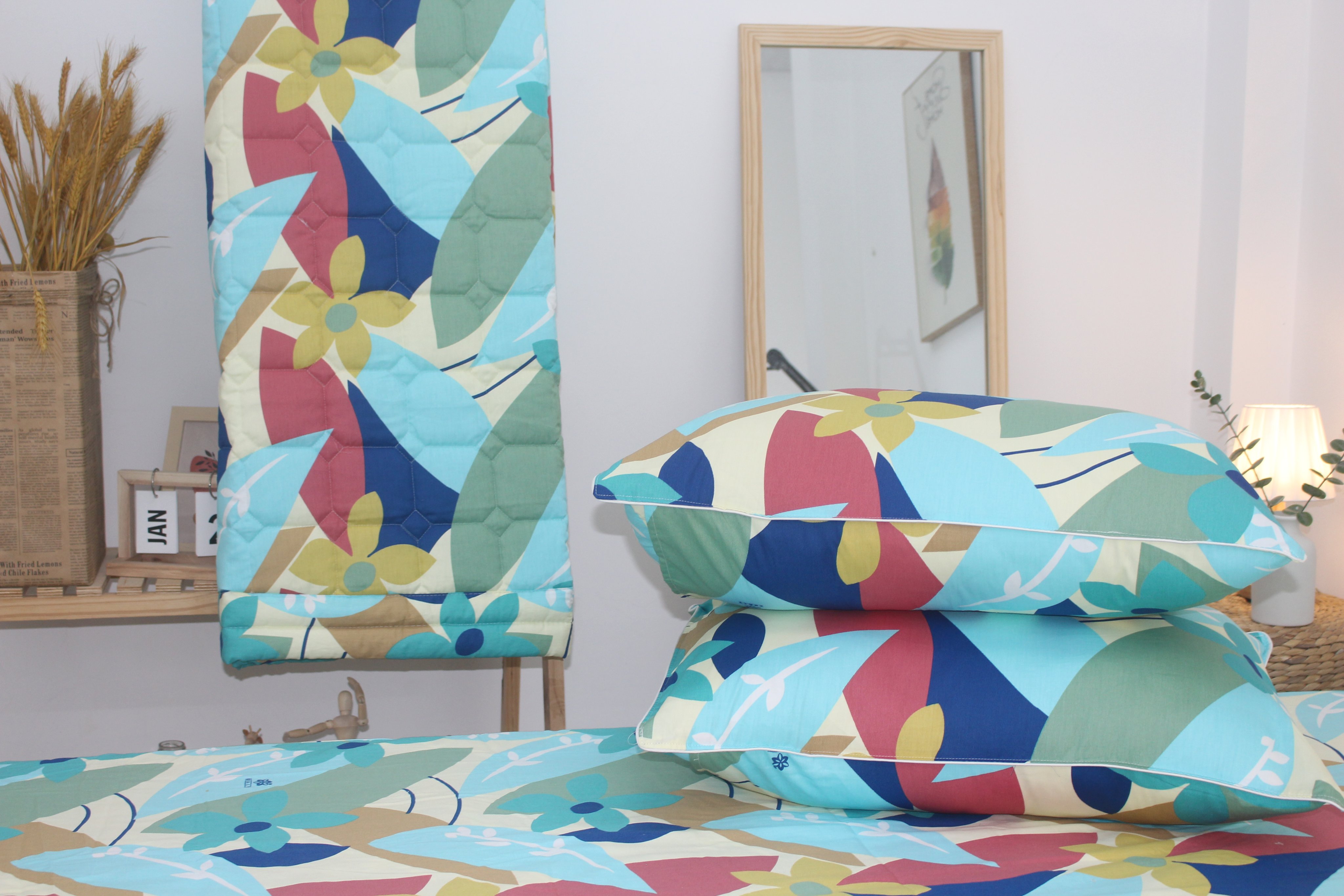 Bộ drap gối KHA LY - 100% cotton thiên nhiên - VN297-Hoa Latinh Vàng Đỏ