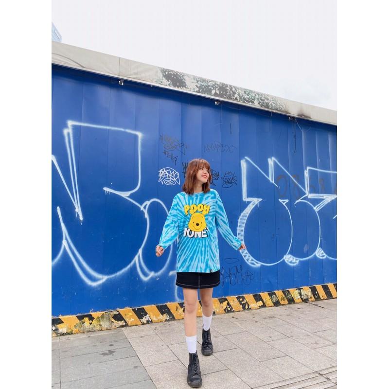 ÁO TIE DYE TAY DÀI LOANG XANH HÌNH GẤU POOH