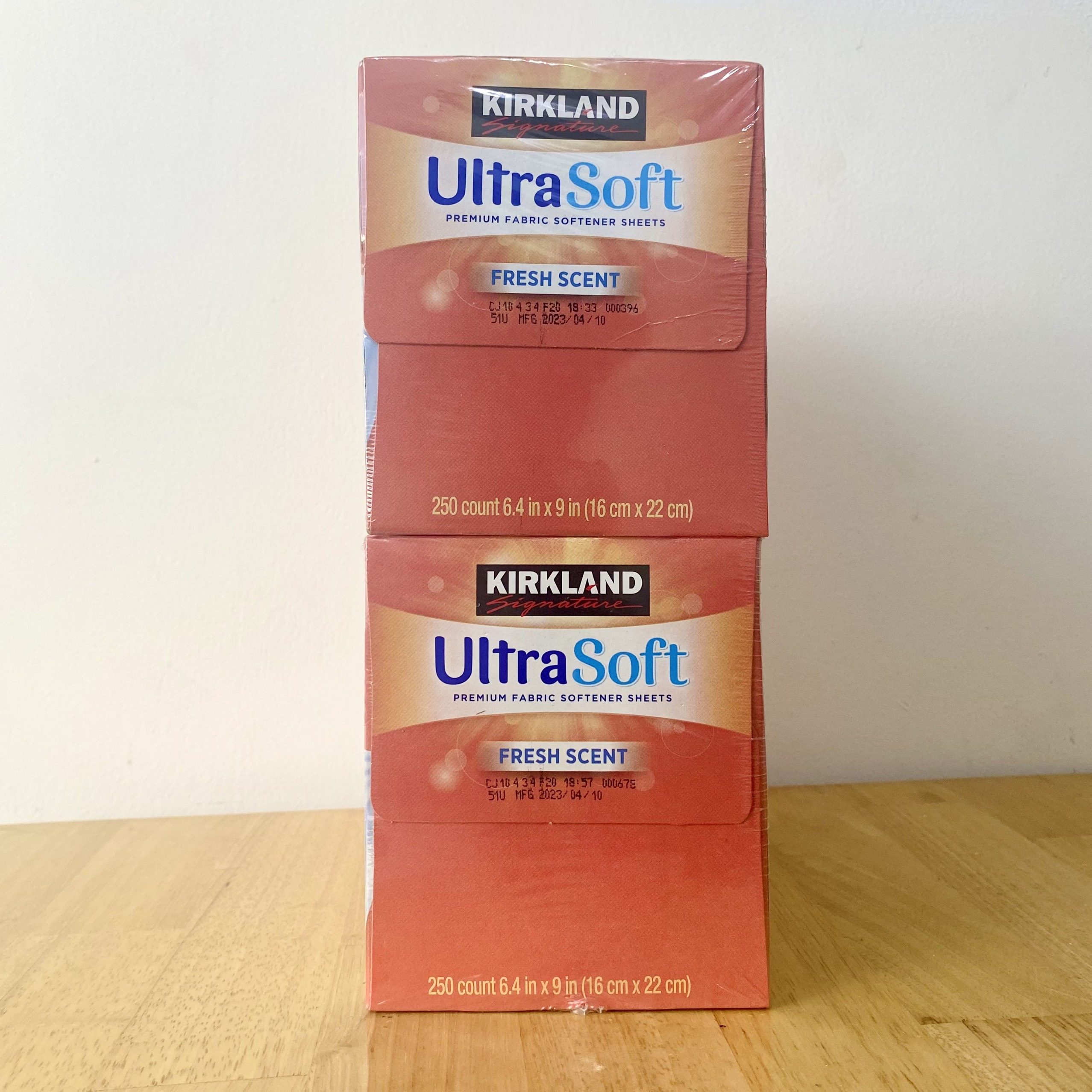 Set 2 Lốc Giấy Thơm Kirkland Signature Ultra Soft 250 Tờ Nhập Mỹ