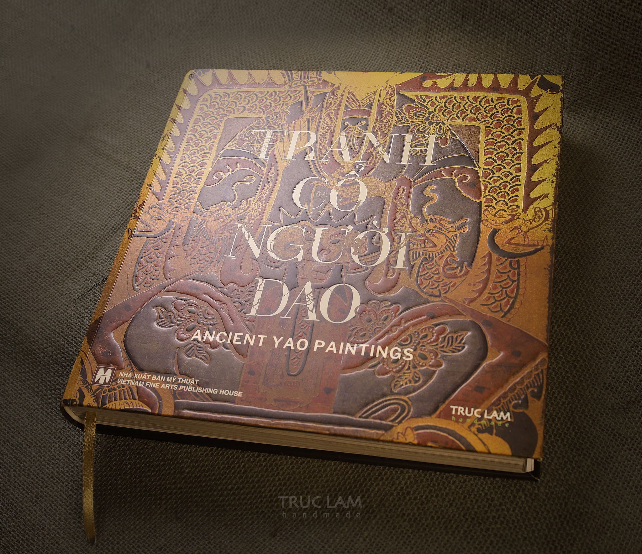 (Bìa cứng, in màu toàn bộ) TRANH CỔ NGƯỜI DAO - Trúc Lâm Handmade – NXB Mỹ thuật
