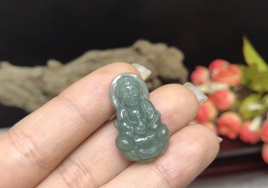 Mặt dây chuyền Phật Bà Quan Âm ngọc Jade, size nhỏ 1.5 x 2.5cm - Đá Non Nước