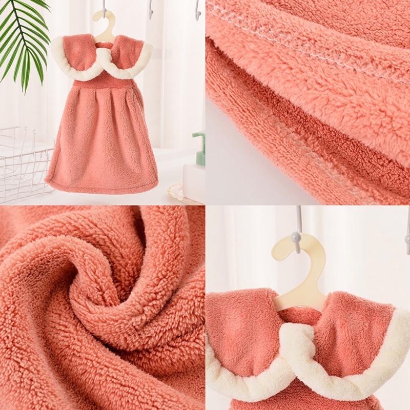 Khăn lau tay hình chiếc váy cute vải mịn kèm móc treo hình móc áo- Khăn lau tay nhà bếp nhà tắm treo tường hình cái đầm