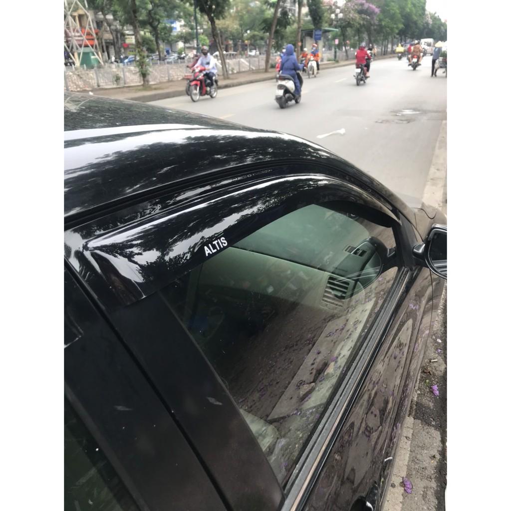 Vè Che Mưa Xe ALTIS 2001-2005 nhựa đen, có vi deo và hình ảnh sản phẩm thật