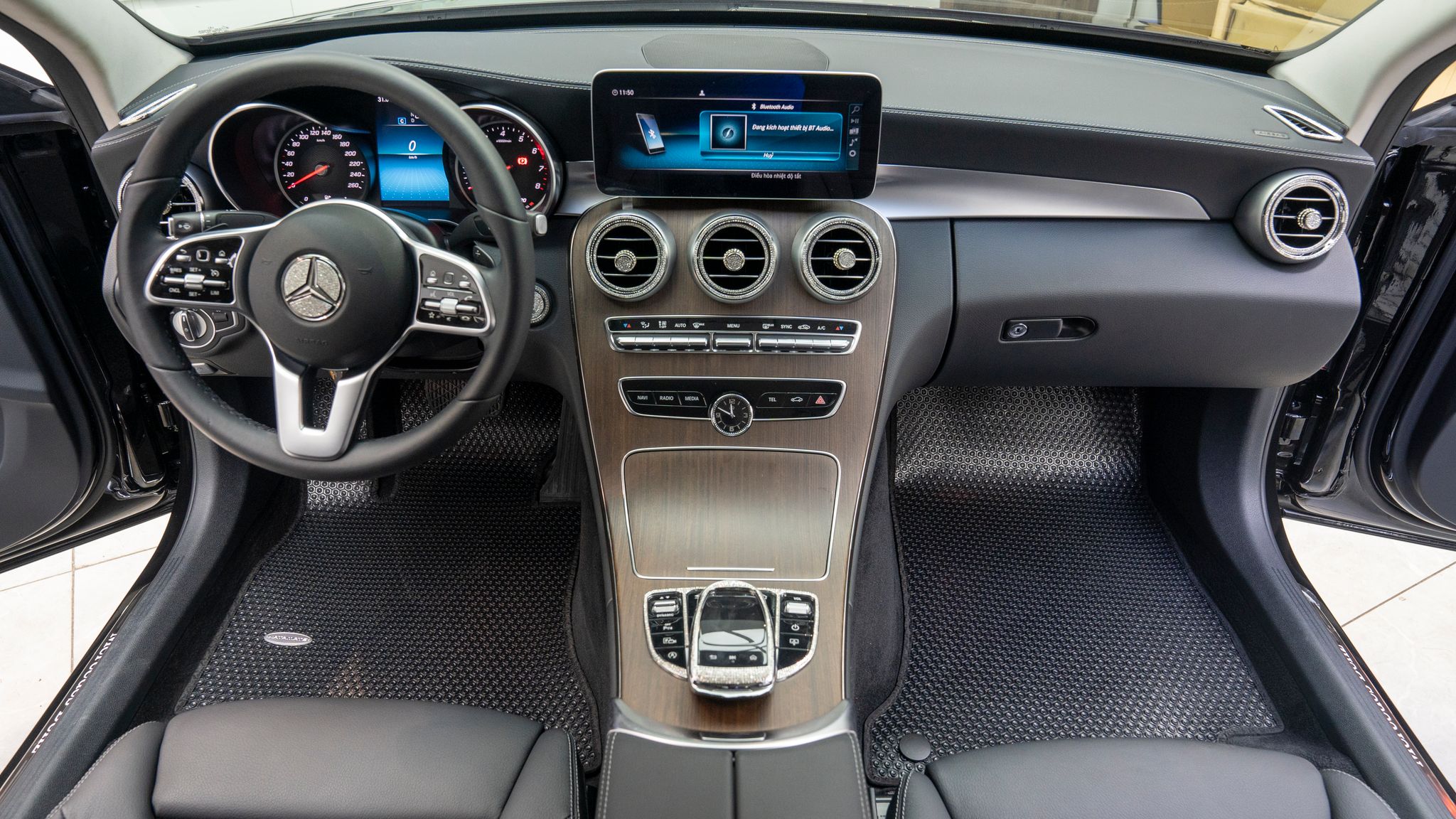 Thảm lót sàn ô tô KATA cho xe Mercedes C W205 - Khít với sàn xe, Chống trơn, Không mùi, Không ẩm mốc