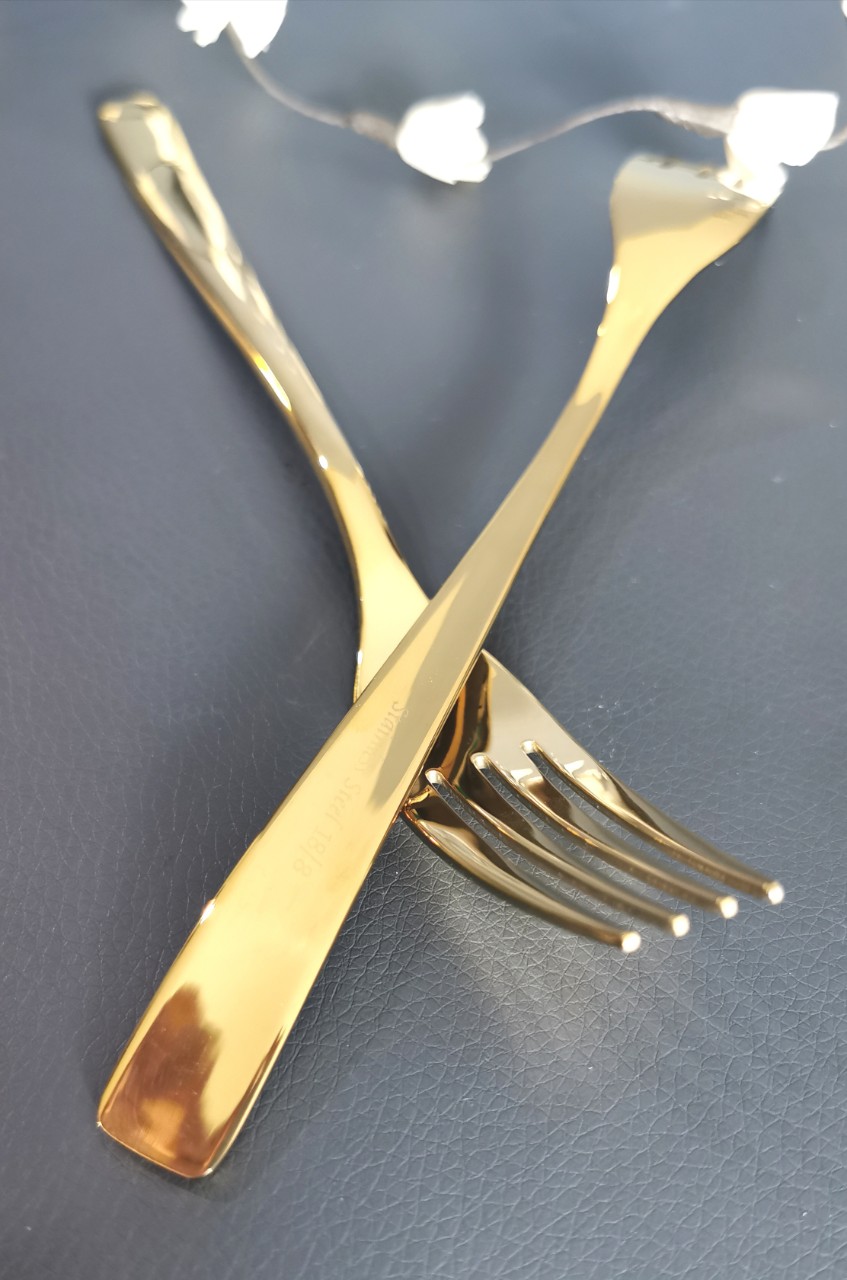 Bộ 2 Muỗng Hoặc 2 Nĩa Inox Mạ Vàng Sang Trọng Tặng 1 Muỗng Đầu Nĩa 2 trong 1