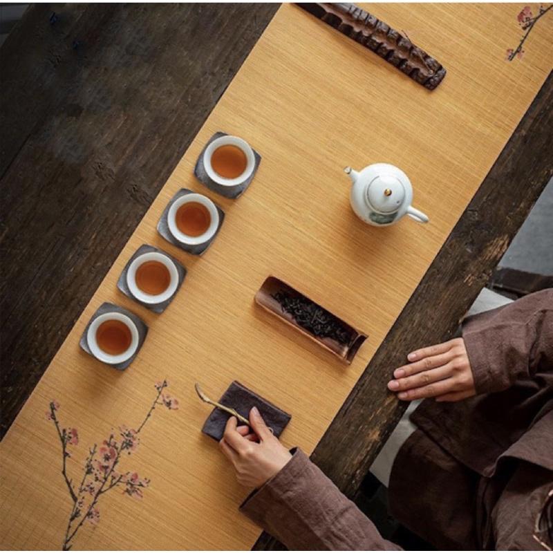 Chiếu tre , thảm tre trải bàn trà hoa đào 30x135cm