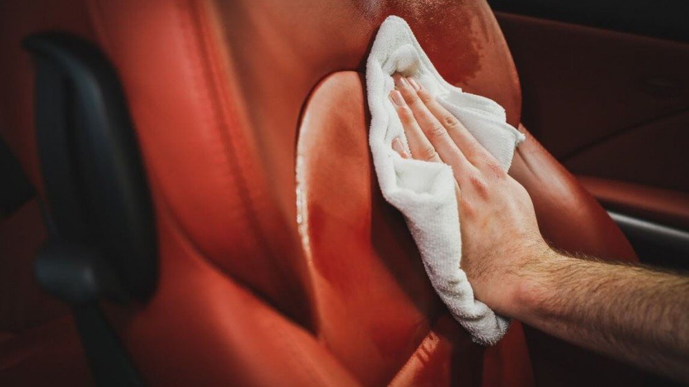 HIDE CLEANSER - Vệ sinh vật liệu da nội thất ô tô