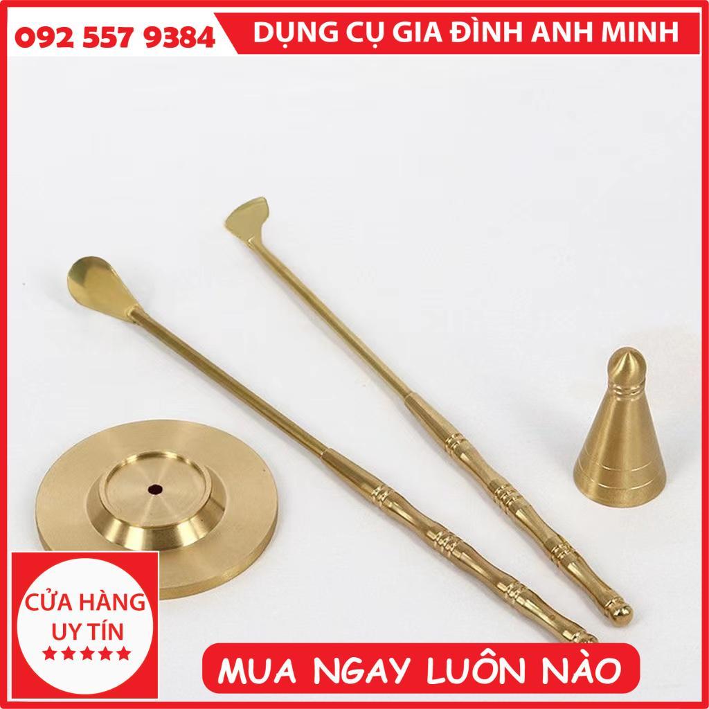Khuôn nhang nụ tháp bằng đồng cổ điển