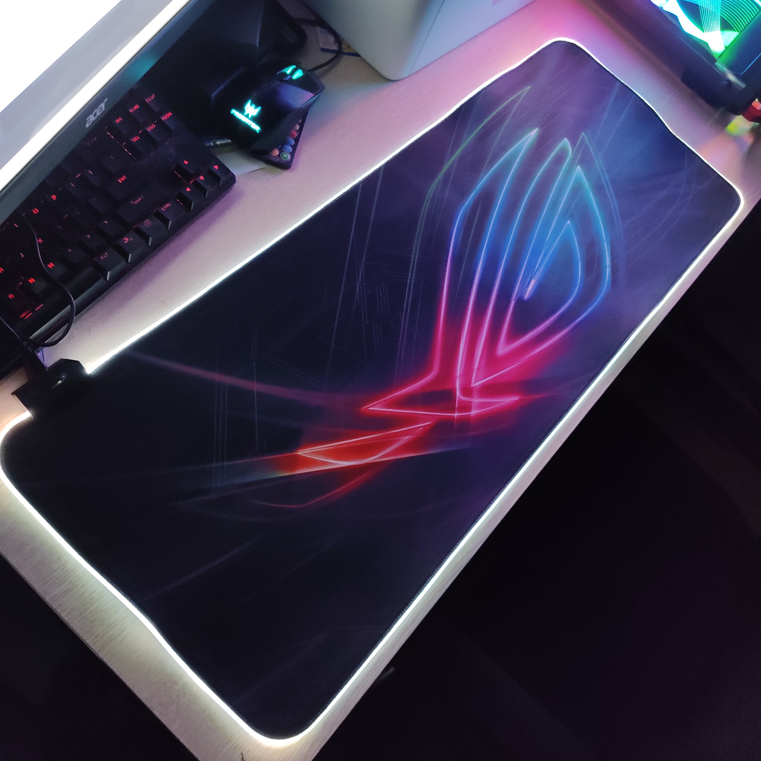 Mouse Pad, bàn di chuột, lót di chuột tích hợp Led RGB ROG version 2 sáng viền, kích thước 80cm x 30cm dày 4mm - Hàng nhập khẩu