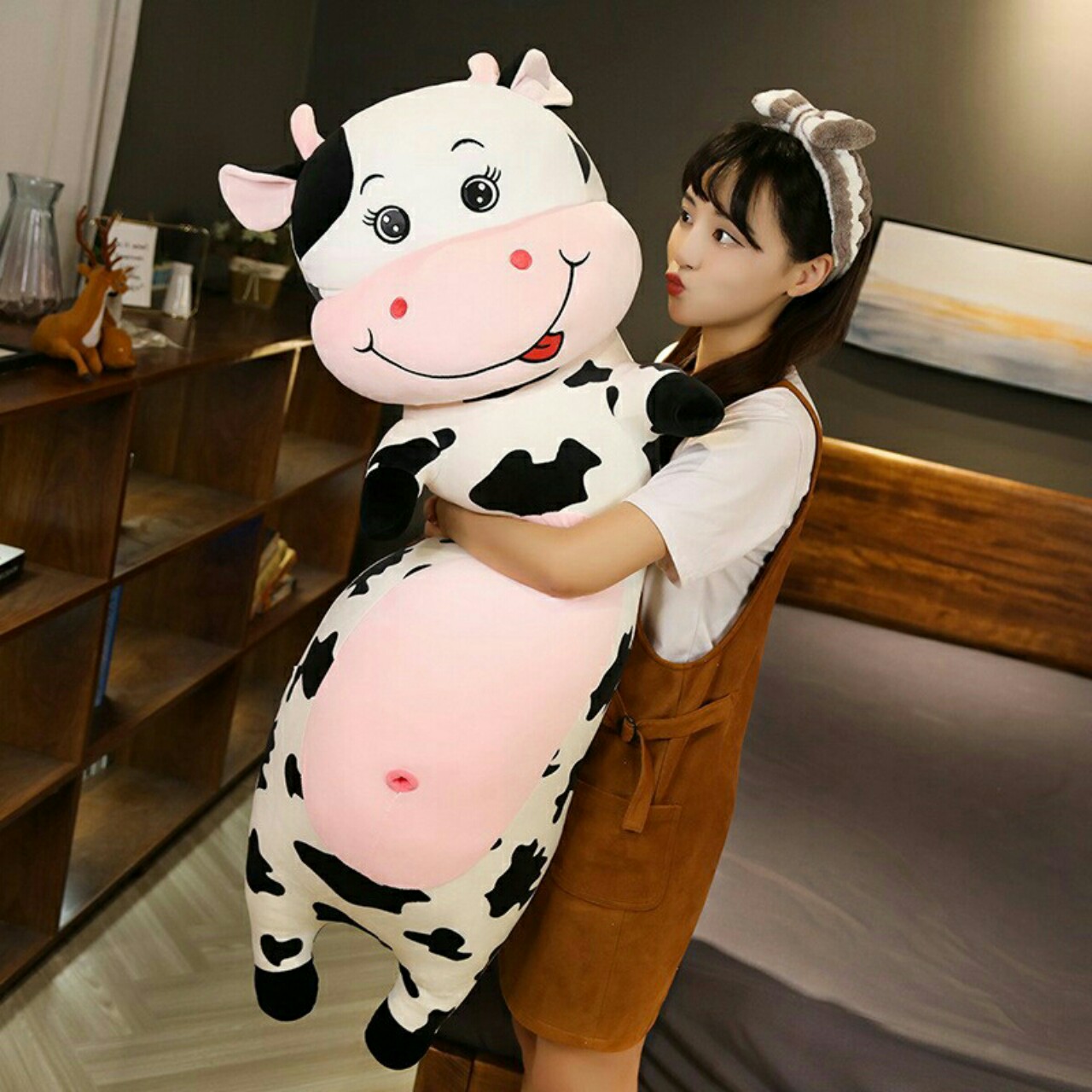 Gối ôm bò sữa size bự nhồi bông êm mịn dễ thương