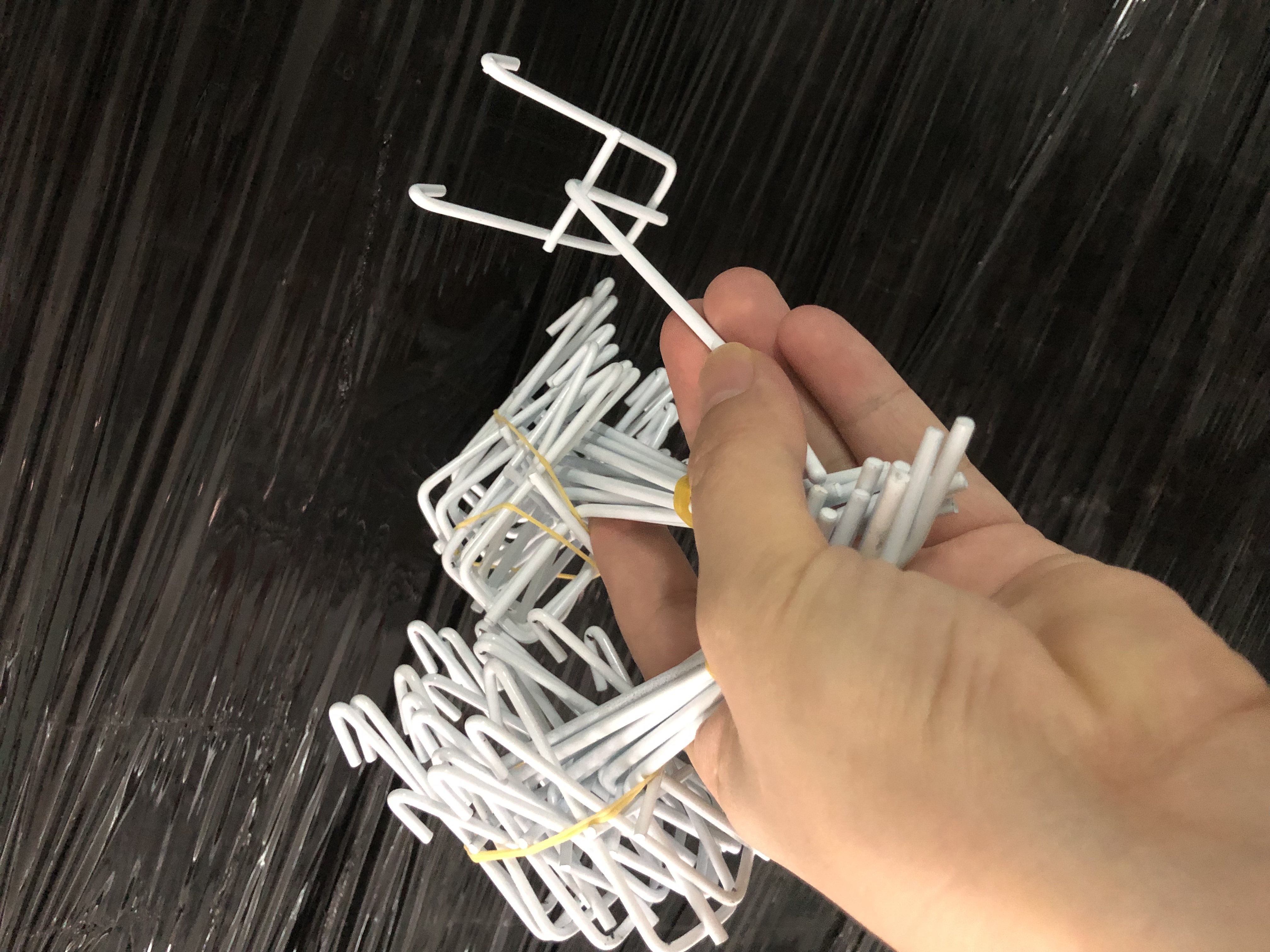 Móc treo khung lưới dài 15cm / Móc treo phụ kiện