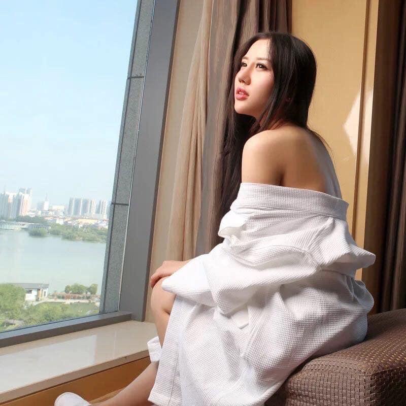 ÁO CHOÀNG TẮM KHÁCH SẠN CAO CẤP - Chất Liệu 100% Cotton Thoáng Mát Cao Cấp- Không Xù