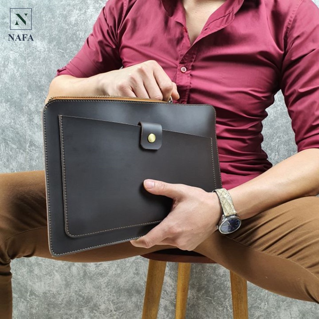 Clutch cầm tay nam, túi đựng macbook, ipad 12inch NAFA CL139 da bò sáp - màu nâu