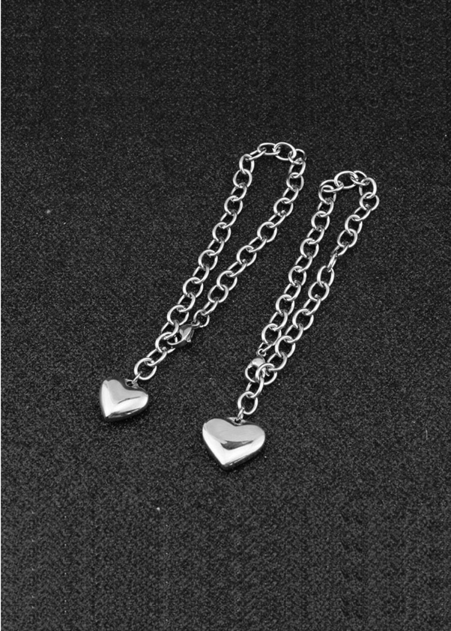 Vòng tay trái tim nam và nữ đeo