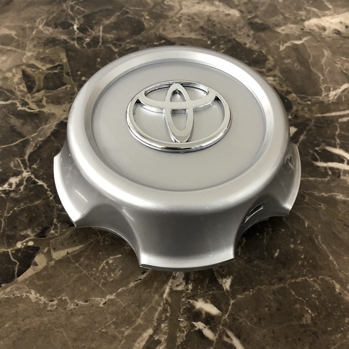 Logo chụp mâm, ốp lazang bánh sau xe ô tô dùng cho Toyota Land Cruiser 1998-2002