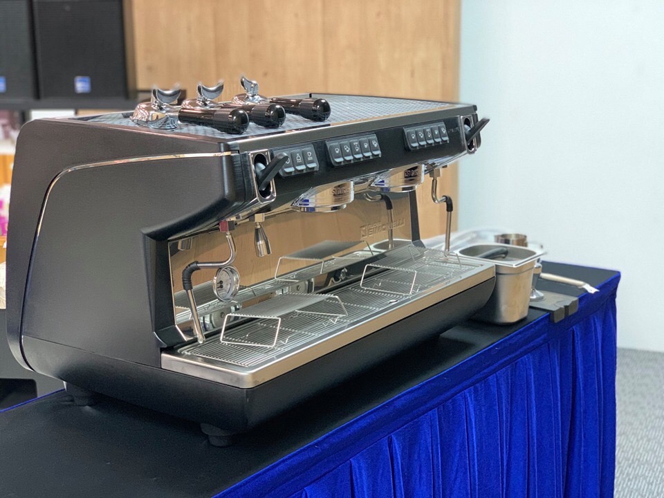 Máy pha cà phê Nuova Simonelli Appia Life Volumetric 2 groups - Hàng nhập khẩu chính hãng từ Ý