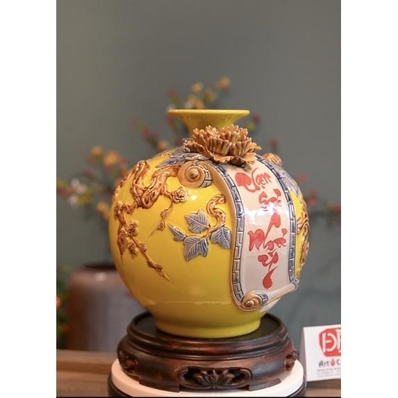 Bình hút lộc đắp nổi cuốn thư chữ Vạn sự như ý – Phát tài phát lộc. Mẫu mới Bát Tràng tết 2023 cao 28cm