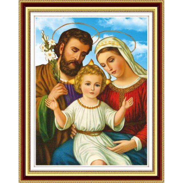 Tranh Đính Đá GIA ĐÌNH THÁNH GIA . Kích Thước: 75cm x 60cm