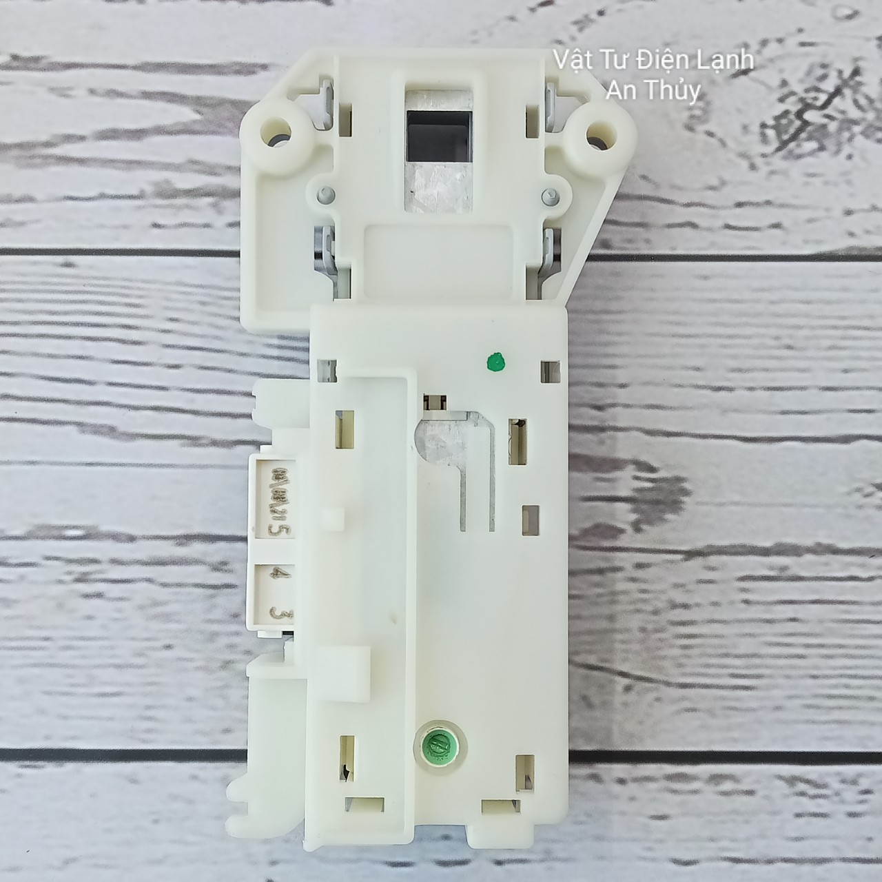 Công tắc khóa cửa máy giặt cho Electrolux 3 chân đời 85752, 8542, 10742 hàng hãng