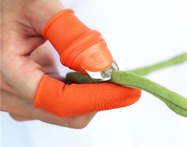 Ngón cái bấm cắt rau củ - nạo gọt tiện lợi chống bẩn móng tay