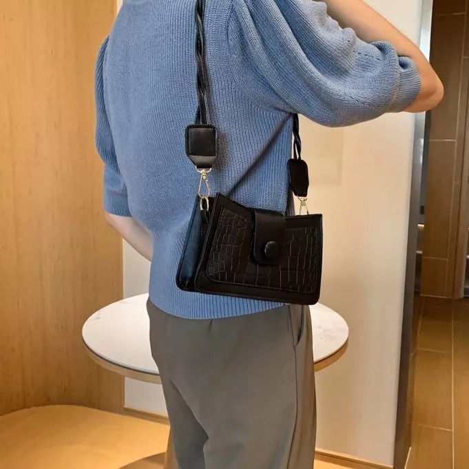 Túi kẹp nách, túi mini nữ ZuCi A44 size 18cm quai xoắn đeo vai đi chơi cúc tròn phong cách thời trang Hàn Quốc giá rẻ