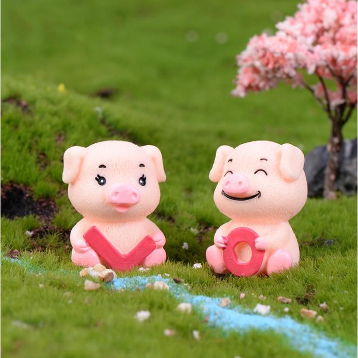KHO-HN * Bộ lợn hồng ôm chữ LOVE dễ thương cho các bạn trang trí tiểu cảnh, terrarium, DIY