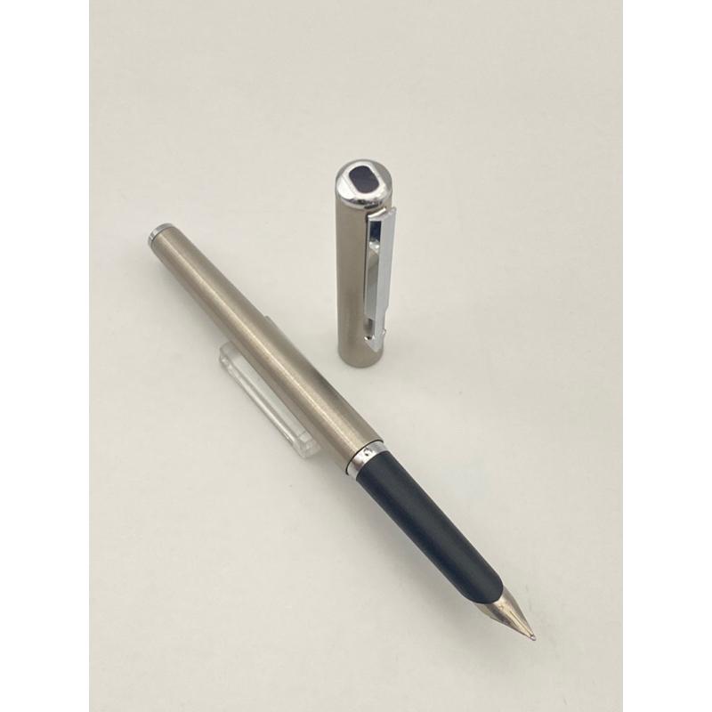 Bút mực Parker Arrow Stanless Steel made in USA - 680.74040