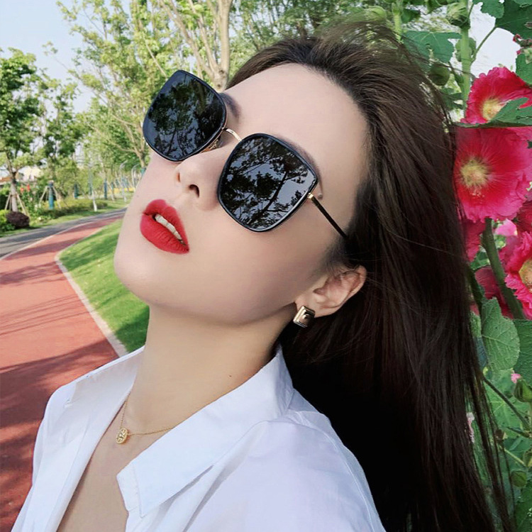 Kính mát Nữ Thời Trang Mắt Mèo viền kim loại tròng Polarized phân cực không vỡ, chống nắng, chống tia UV VINIEL SK32