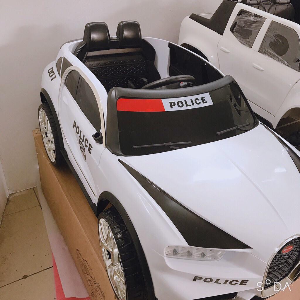 Ô tô xe điện trẻ em cảnh sát BABY KID JM-2189 2 chỗ 2 chế độ tự lái và điều khiển từ xa khoảng cách 50M(Đỏ-Trắng-Xanh)