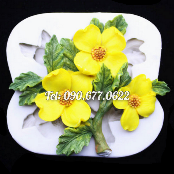 Khuôn silicone rau câu 3 hoa mai kèm lá loại 10 cm - Mã số 1362