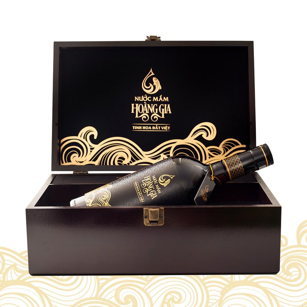 Nước mắm Hoàng Gia 750ml (Hộp gỗ)