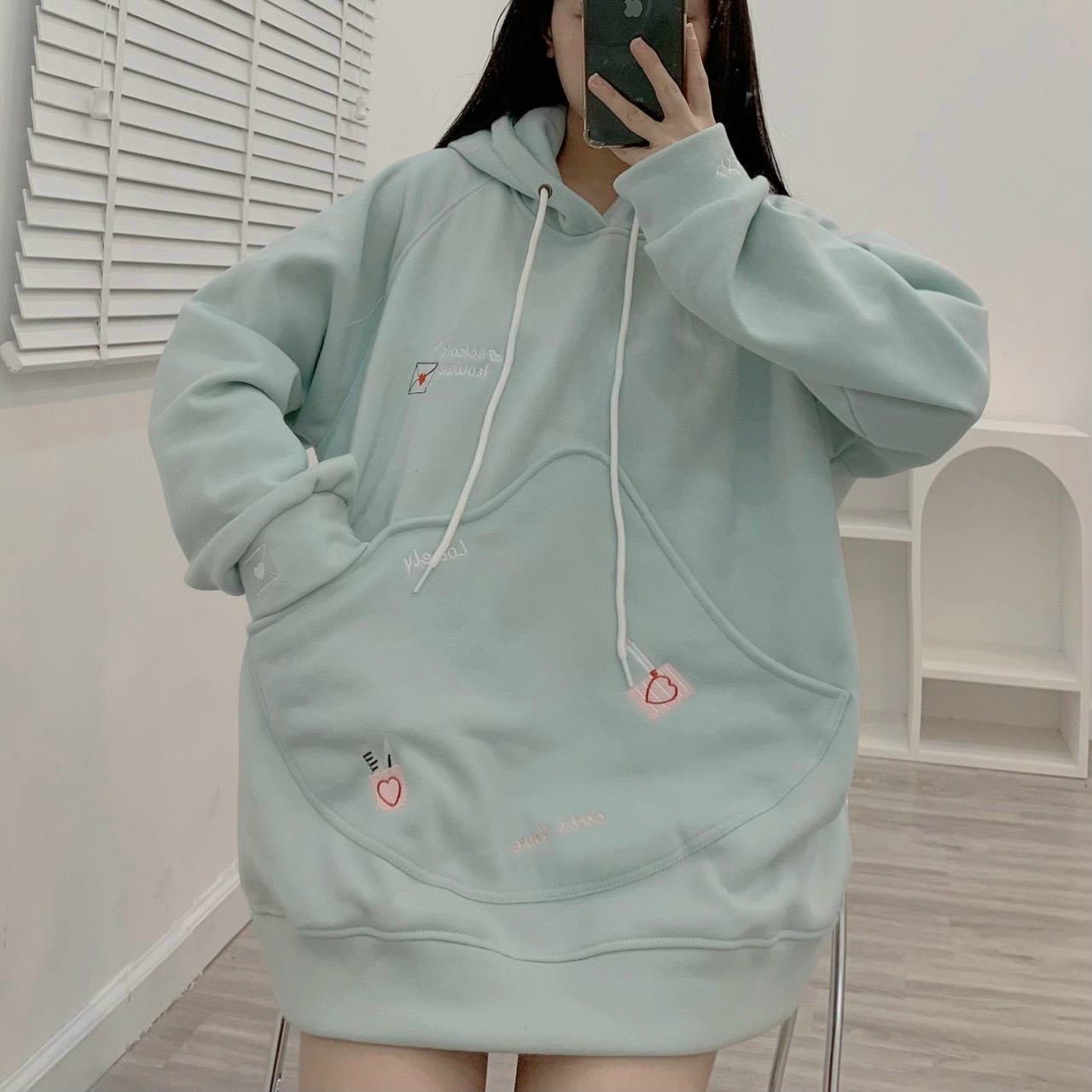 Áo Hoodie Nỉ Bông Túi Lạ Mắt Chữ Thêu HOUSE Unisex, Áo Hoodie nỉ thêu " ECKOK HOUSE " / form rộng unisex (Ảnh shop tự chụp), Áo khoác HOODIE MÀU ĐỎ thêu chữ vải nỉ lót bông form rộng khoác ngoài unisex nam nữ