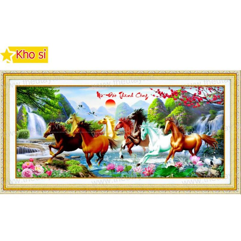 Tranh đính đá treo tường Mã đáo thành công 8 con ngựa Lv031 (160x70cm) Tranh chất lượng cao