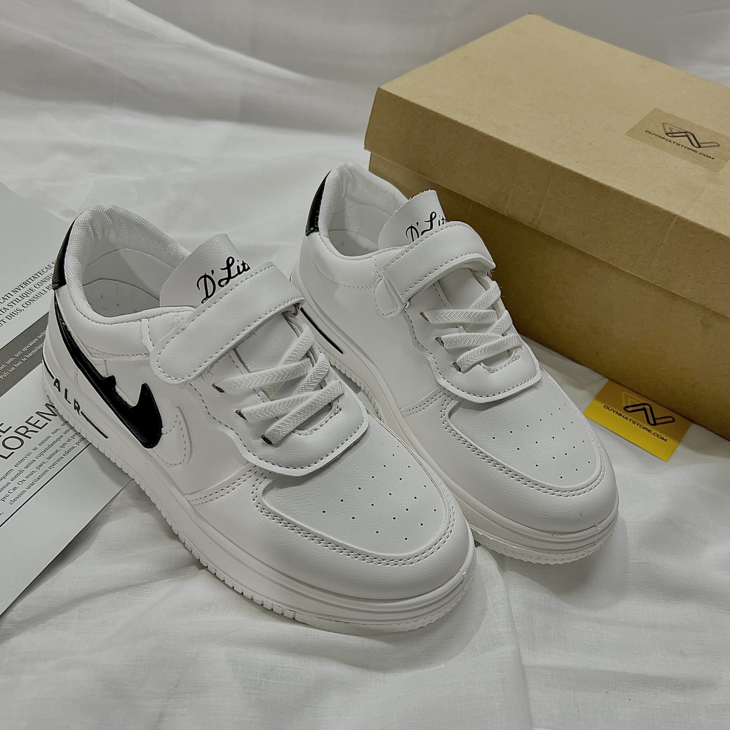 Giày Thể Thao Em Bé Trai Gái Móc Màu Trắng Đen Nai Duy Nhật Store Sang Uzzang Đẹp Êm Sneaker Bata Trend Size Lớn Dán Dây