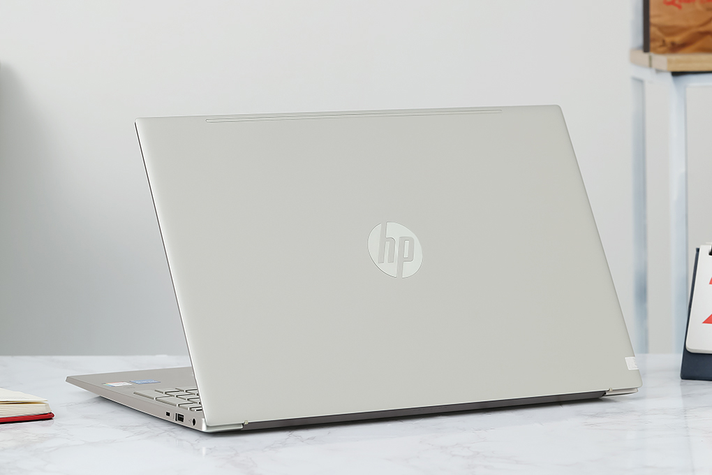 Laptop HP Pavilion 15 eg0505TX i5 1135G7/8GB/512GB/2GB MX450/15.6&quot;F/Win11/(46M03PA)/Vàng - Hàng chính hãng
