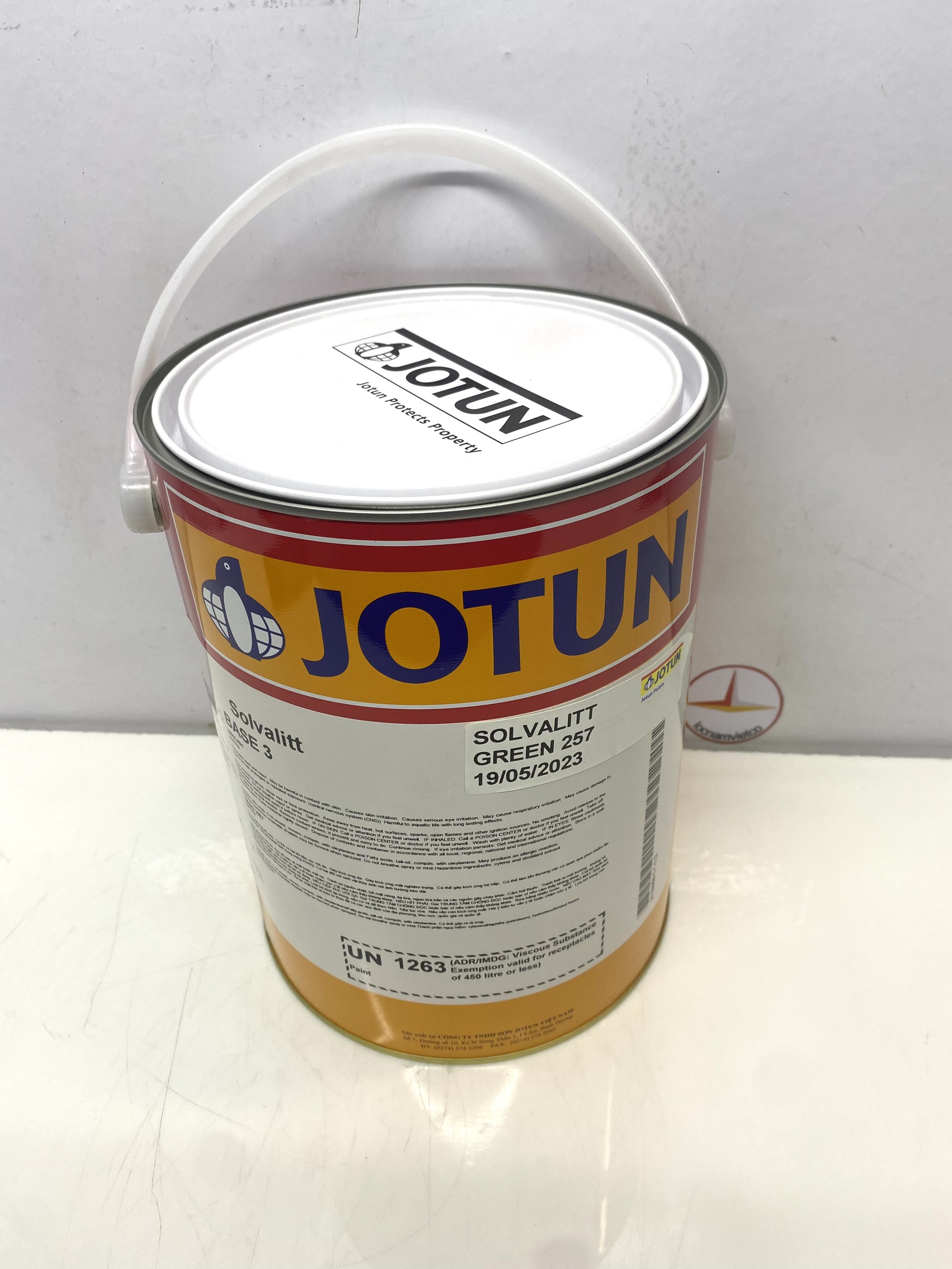 Sơn chịu nhiệt 600oC Jotun Solvalitt màu xanh lá Green 257 _ 5L