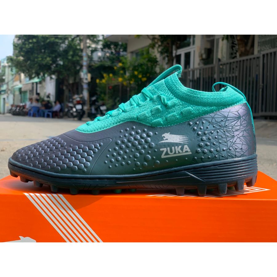 Giày Đá Bóng Zuka 02 Đen Xanh Có Miếng Lót Giày