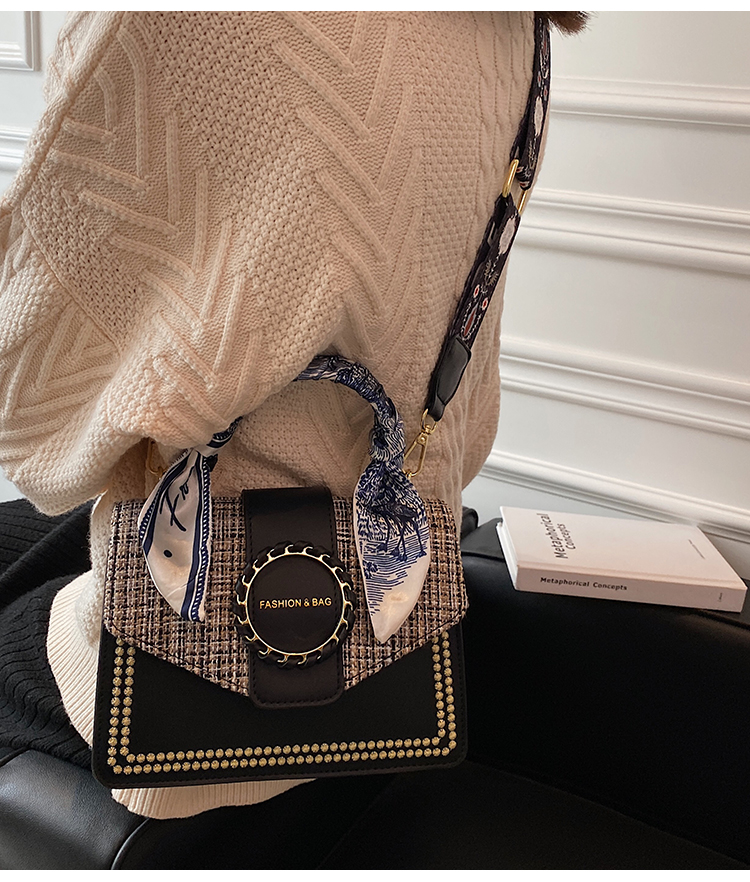 Túi đeo chéo dây họa tiết kèm khăn lụa thời trang