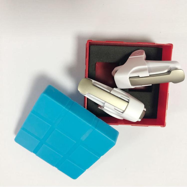 Thuận lợi nhất chiến trường hòa bình gà vua thế hệ thứ hai gà kim loại hỗ trợ ăn nút tay cầm Cần điều khiển tại chỗ
