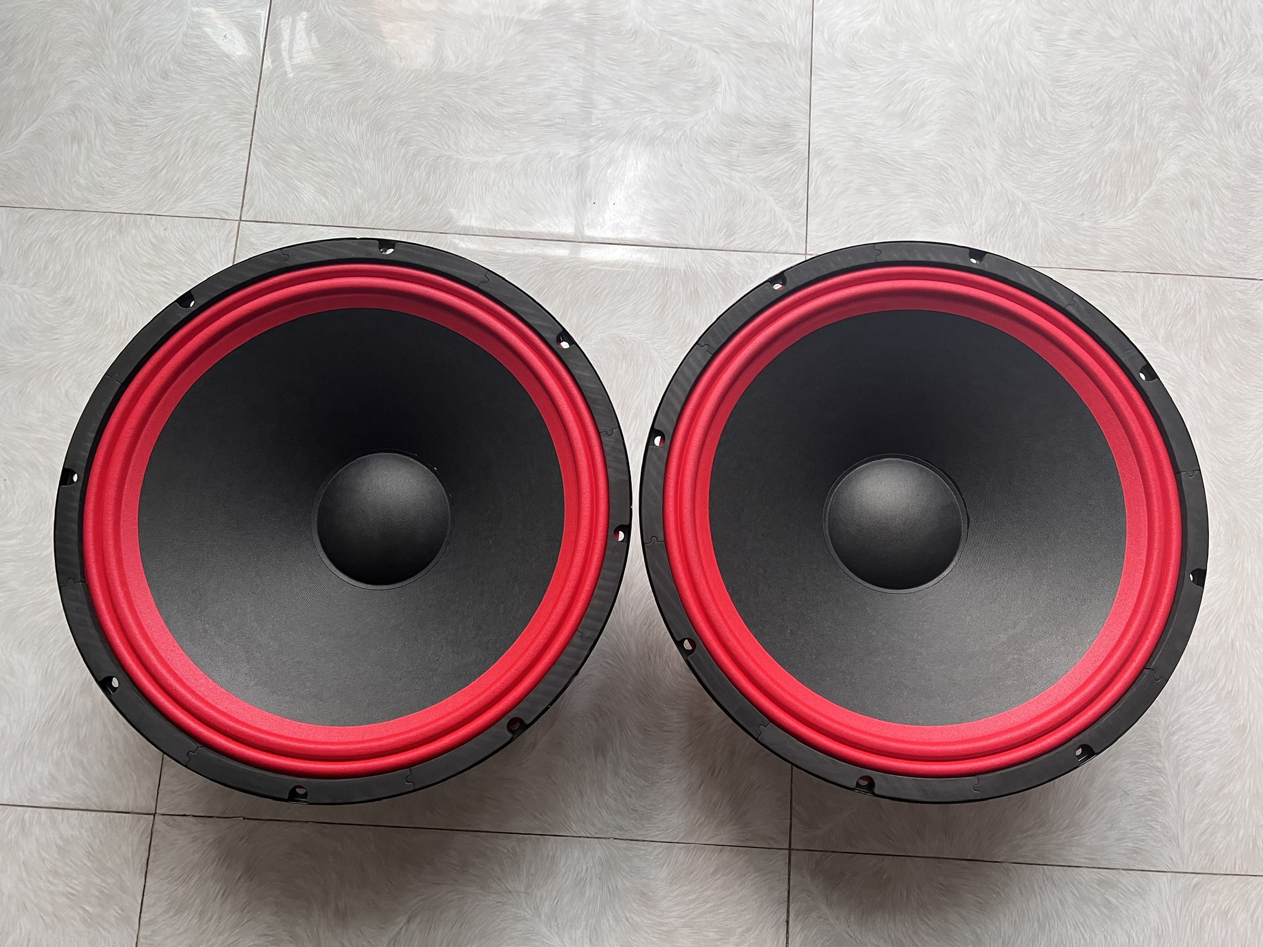 Bass 40 từ 140 côn 51 sườn sắt Viền Đỏ hàng mới Hải Triều (hàng chính hãng)