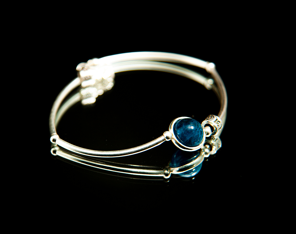 Vòng tay phong thủy đá Azulite tự nhiên mix charm bạc lục tự chú VK004