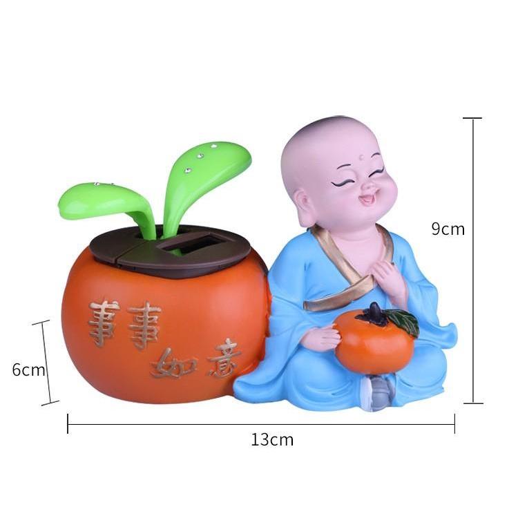 Tượng Chú Tiểu An Nhiên Cạnh Mầm Cây Bồ Đề Lắc Lư Bằng Năng Lượng Mặt Trời Trang Trí Taplo Oto Tặng Chuỗi Vòng 216 Hạt